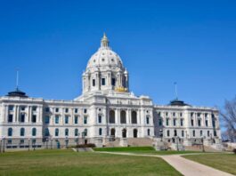 Minnesota House Democrats Take Oath Early Amid Partisan Power Struggle