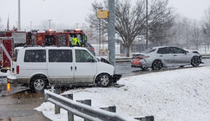 Winter Chaos: Snow and Ice Create Dangerous Travel Conditions in the Mid-Atlantic